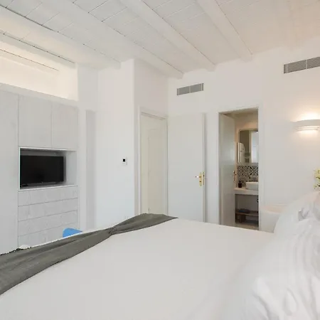 Villa Principality Villas, Sea View With Private Pool Above Ftelia