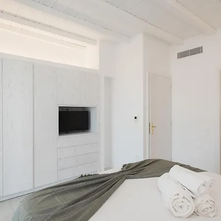 Principality Villas, Sea View With Private Pool Above Ftelia Mykonos Town
